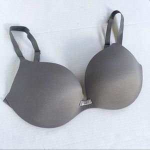 Victoria’s Secret Plunge Bra 32D